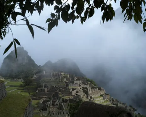 Rocks blocking Railway Lines Trap Hundreds of Visitors at Peru's Historic Site